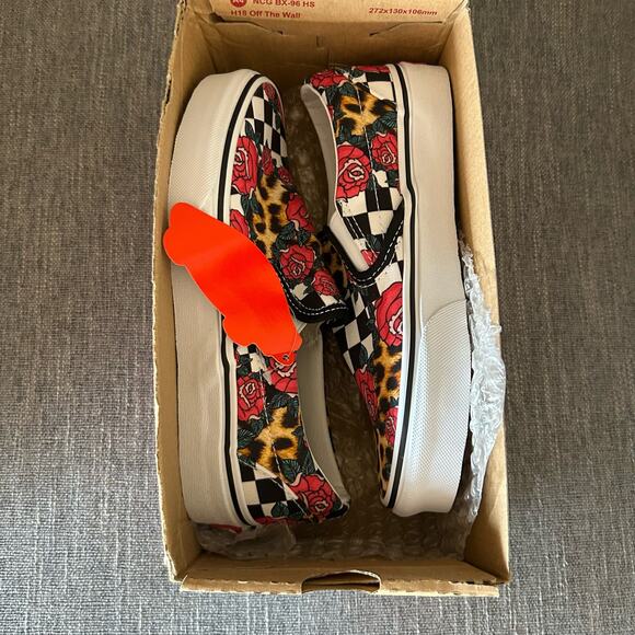 NEW Vans Womens Classic Slip On Rose Animal Checkerboard Low Sneaker Shoes 5 - Picture 11 of 12